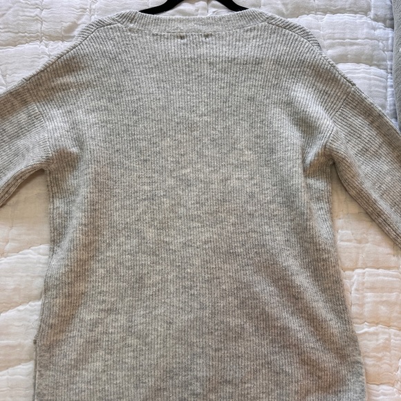Halogen Grey Sweater - New - Size Small - Picture 6 of 7